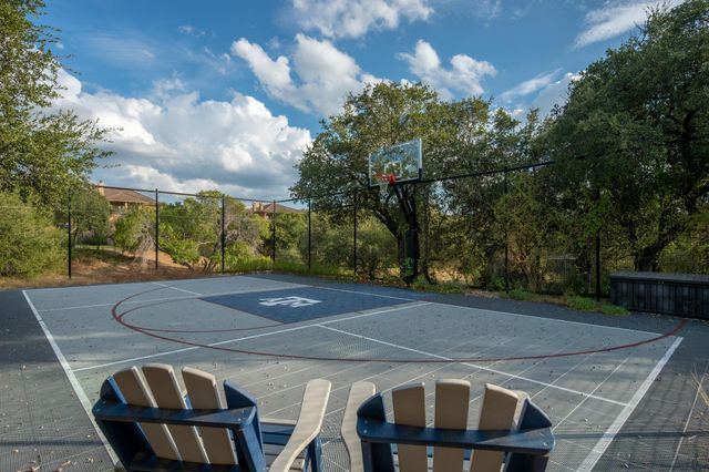 104 Bella Strada CV, Austin, TX 78734