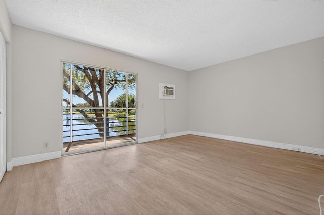 20 Dorset A, Boca Raton, FL 33434