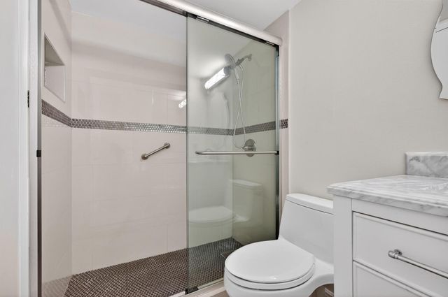 20 Dorset A, Boca Raton, FL 33434