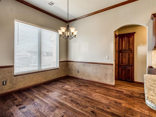 801 S Avery Drive, Moore, OK 73160