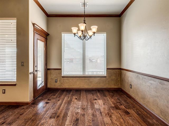 801 S Avery Drive, Moore, OK 73160