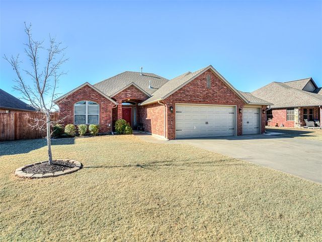 801 S Avery Drive, Moore, OK 73160