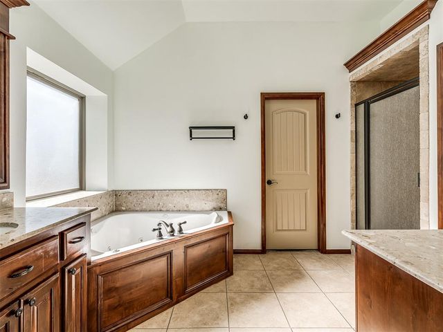 801 S Avery Drive, Moore, OK 73160