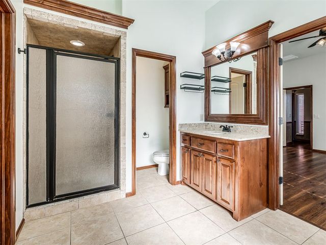 801 S Avery Drive, Moore, OK 73160