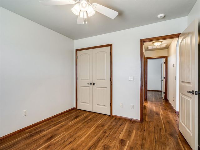 801 S Avery Drive, Moore, OK 73160