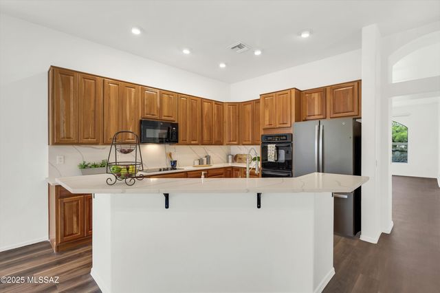 8826 N Sky Dancer Circle, Tucson, AZ 85742