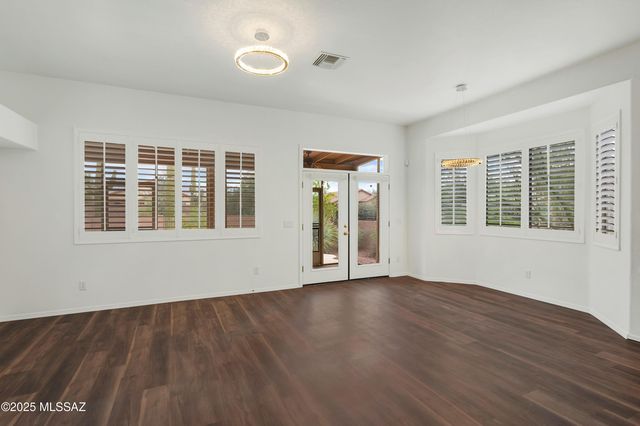 8826 N Sky Dancer Circle, Tucson, AZ 85742