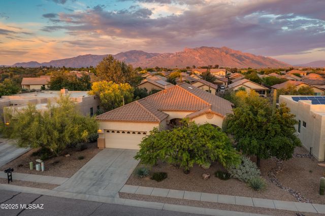 8826 N Sky Dancer Circle, Tucson, AZ 85742