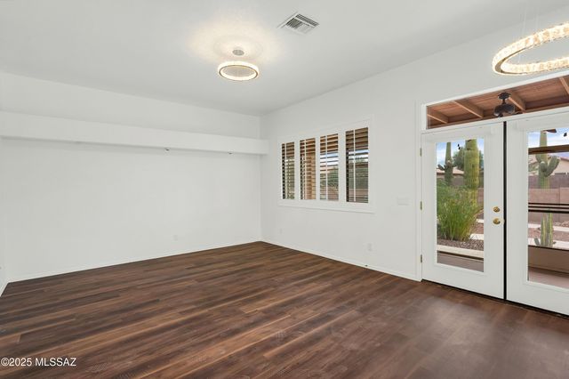 8826 N Sky Dancer Circle, Tucson, AZ 85742