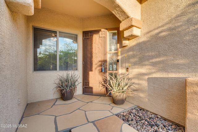8826 N Sky Dancer Circle, Tucson, AZ 85742