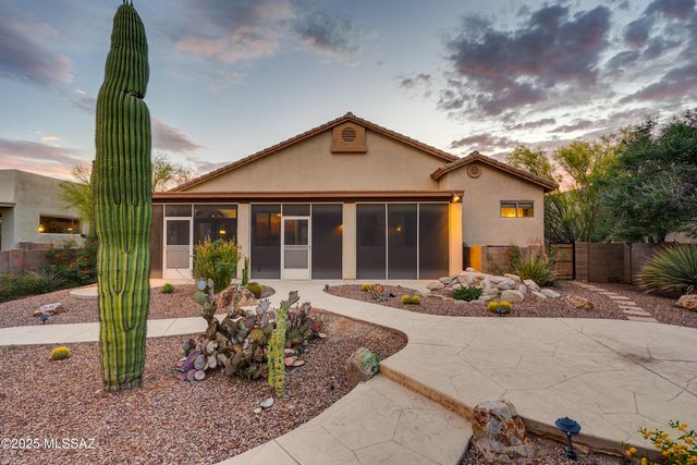 8826 N Sky Dancer Circle, Tucson, AZ 85742