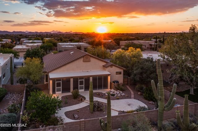 8826 N Sky Dancer Circle, Tucson, AZ 85742