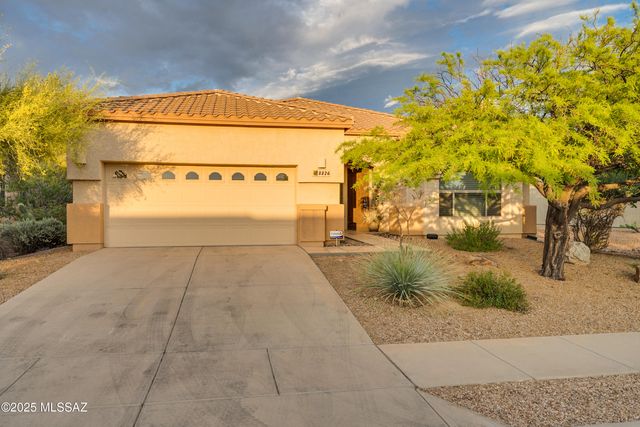 8826 N Sky Dancer Circle, Tucson, AZ 85742