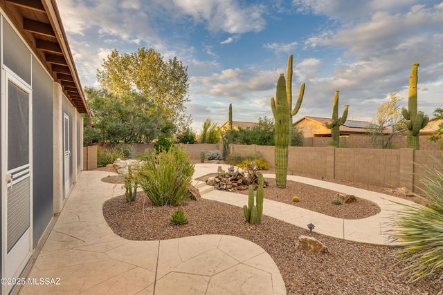 8826 N Sky Dancer Circle, Tucson, AZ 85742