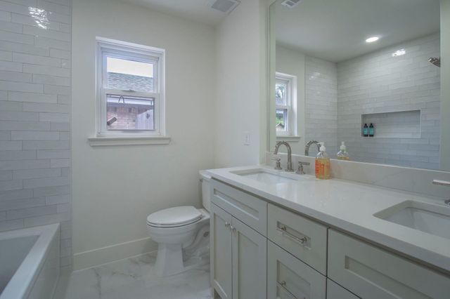 2002 Ottawa Lane, Houston, TX 77043