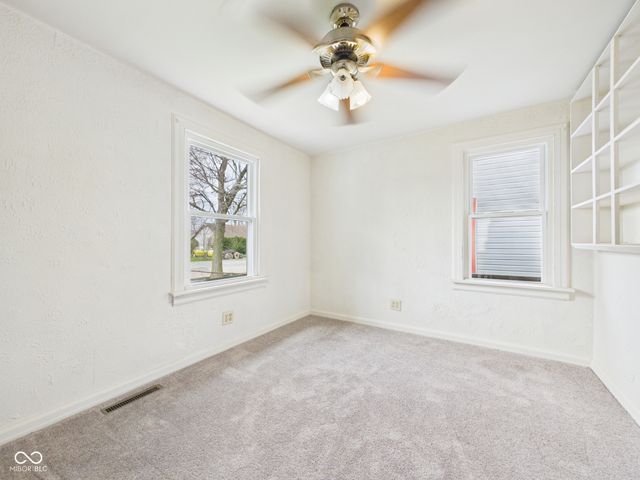 2016 S Shipley Street, Muncie, IN 47302