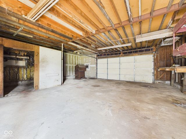 2016 S Shipley Street, Muncie, IN 47302