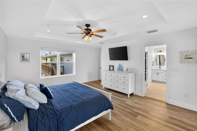 9402 OAK STREET, Riverview, FL 33578