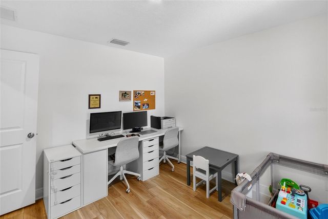 9402 OAK STREET, Riverview, FL 33578