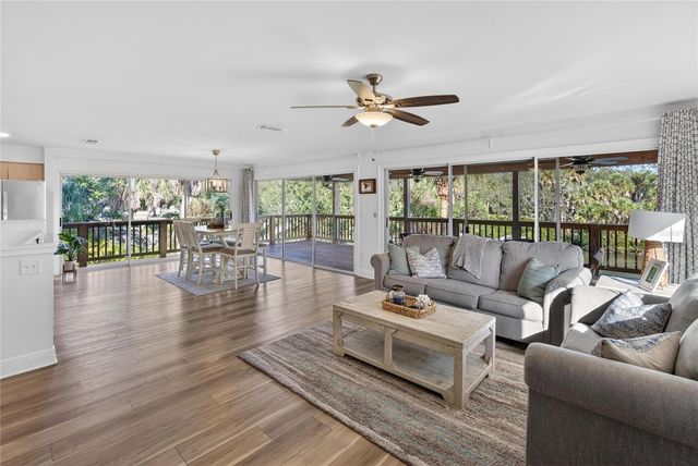 9402 OAK STREET, Riverview, FL 33578