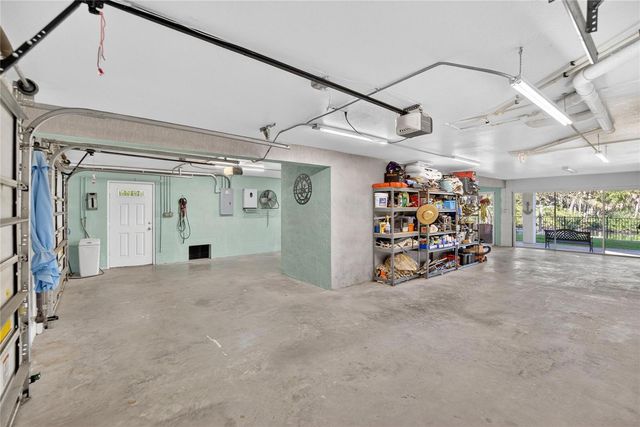 9402 OAK STREET, Riverview, FL 33578