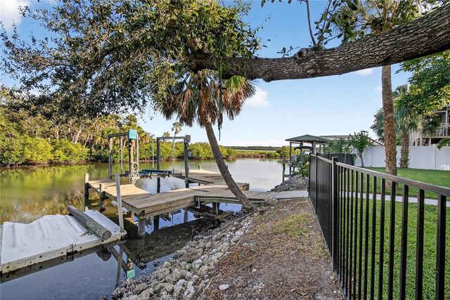 9402 OAK STREET, Riverview, FL 33578