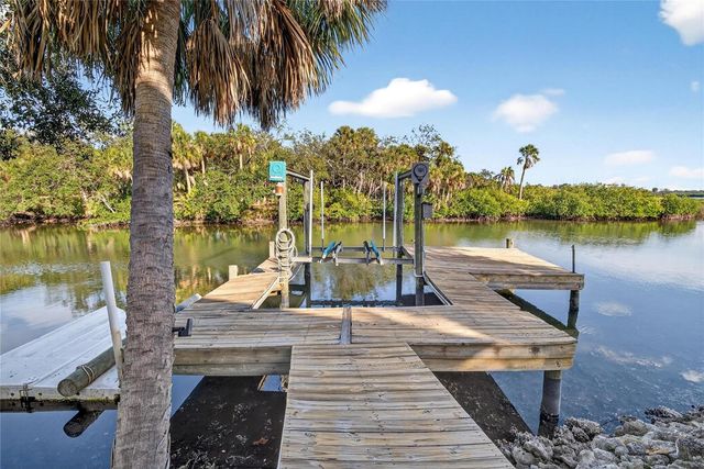 9402 OAK STREET, Riverview, FL 33578