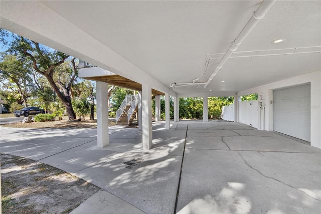 9402 OAK STREET, Riverview, FL 33578