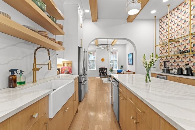 54 E Springfield St 1, Boston, MA 02118