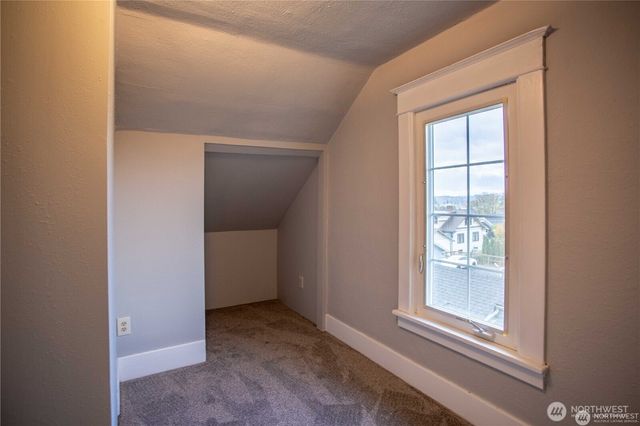 181 SE 9th Street, Chehalis, WA 98532