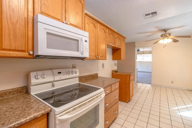 36580 Orange Grove Avenue, Madera, CA 93636