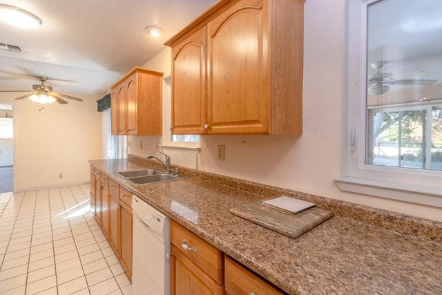 36580 Orange Grove Avenue, Madera, CA 93636