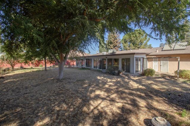 36580 Orange Grove Avenue, Madera, CA 93636