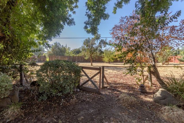 36580 Orange Grove Avenue, Madera, CA 93636