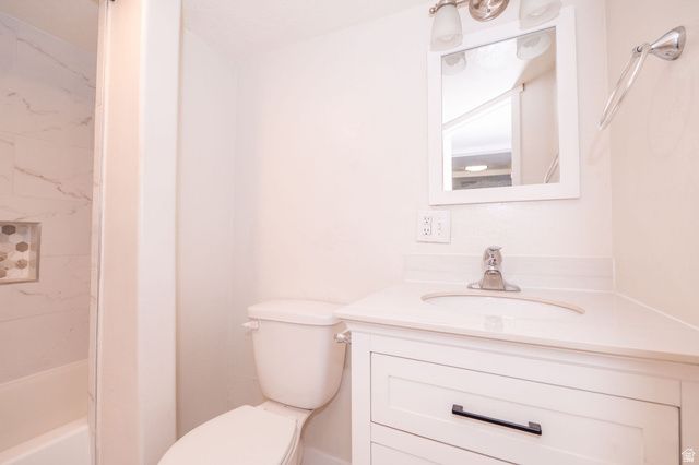 730 E OAK DR, South Ogden, UT 84403