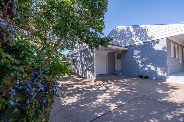 730 E OAK DR, South Ogden, UT 84403