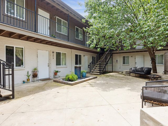 1503 W 9th ST 204, Austin, TX 78703