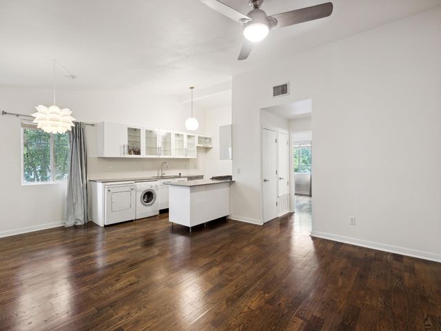 1503 W 9th ST 204, Austin, TX 78703