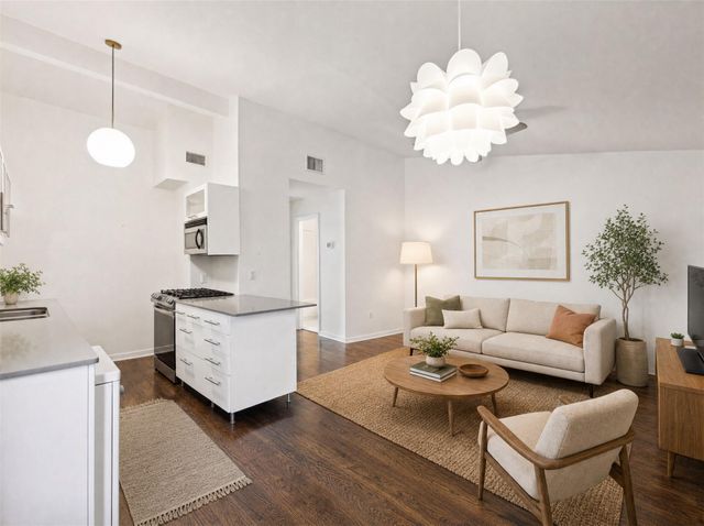 1503 W 9th ST 204, Austin, TX 78703