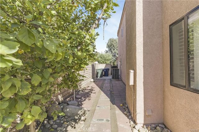 1141 Via Antibes, Redlands, CA 92374