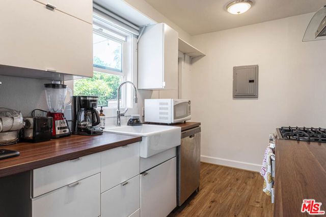 4307 Burns Avenue, Los Angeles, CA 90029