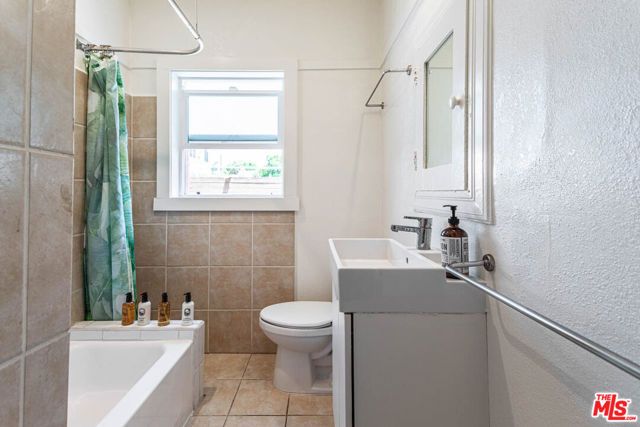 4307 Burns Avenue, Los Angeles, CA 90029