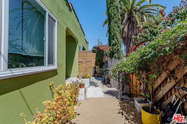 4307 Burns Avenue, Los Angeles, CA 90029