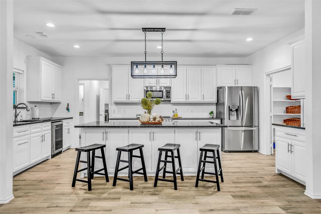 460 County Road 2184, Gainesville, TX 76240