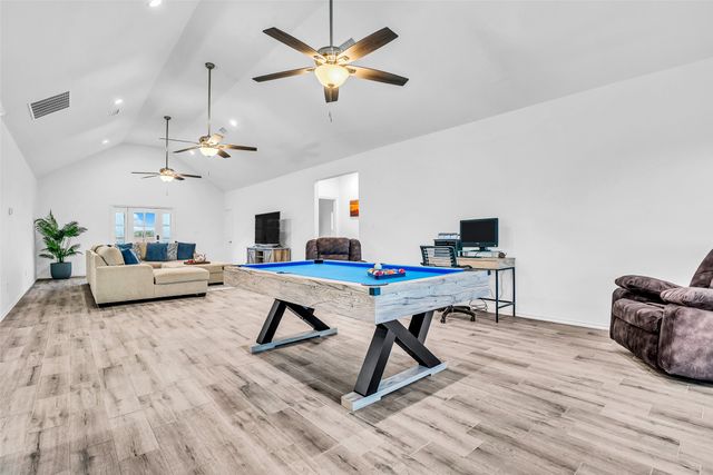 460 County Road 2184, Gainesville, TX 76240