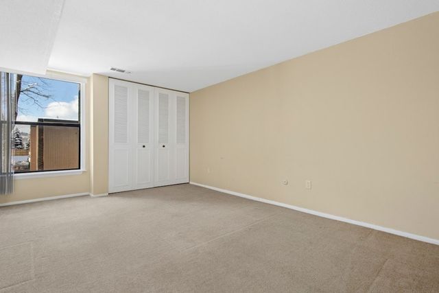 18 Shrewsbury Green Dr I, Shrewsbury, MA 01545