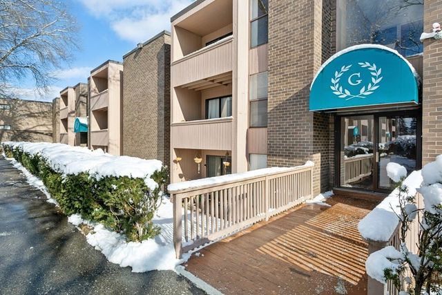 18 Shrewsbury Green Dr I, Shrewsbury, MA 01545