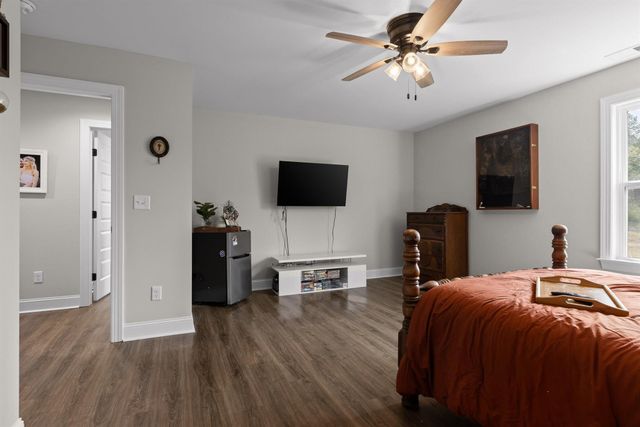 3914 Dogwood Valley Road, Tunnel Hill, GA 30755