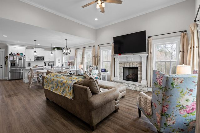 3914 Dogwood Valley Road, Tunnel Hill, GA 30755