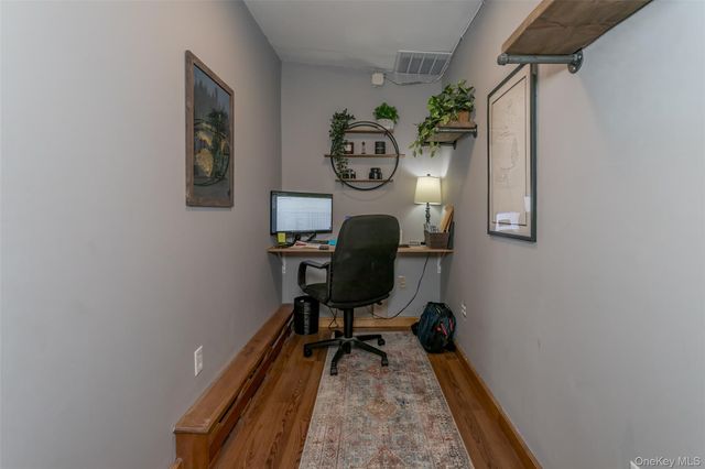 31 Main PH, Warwick, NY 10990